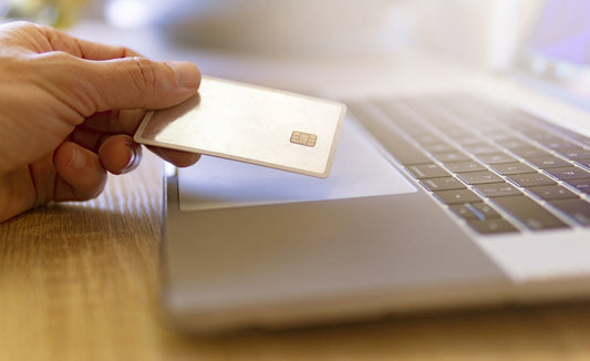 Pourquoi acheter du luxe en outlet ? Les avantages incontournable