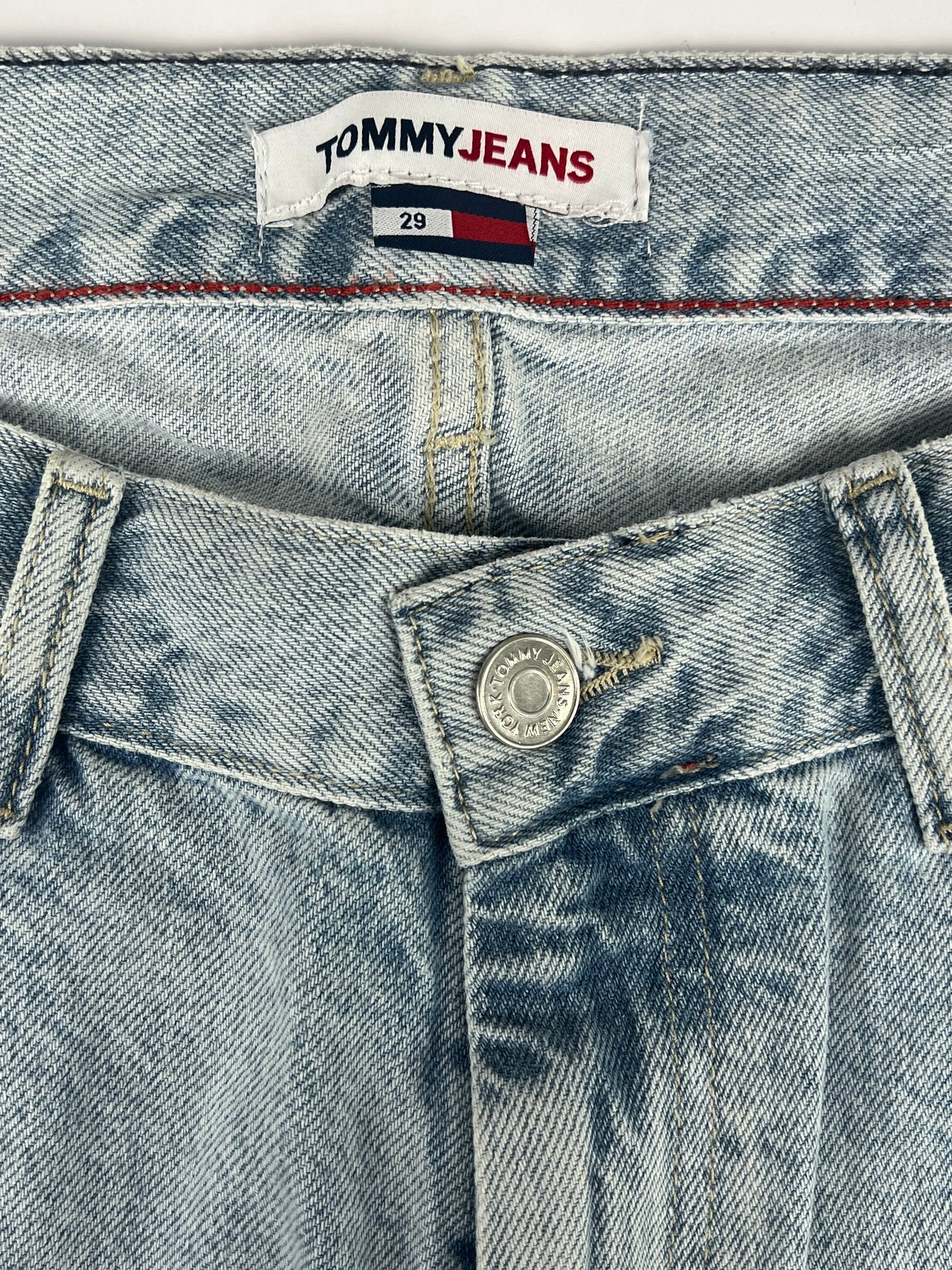 Tommy Hilfiger