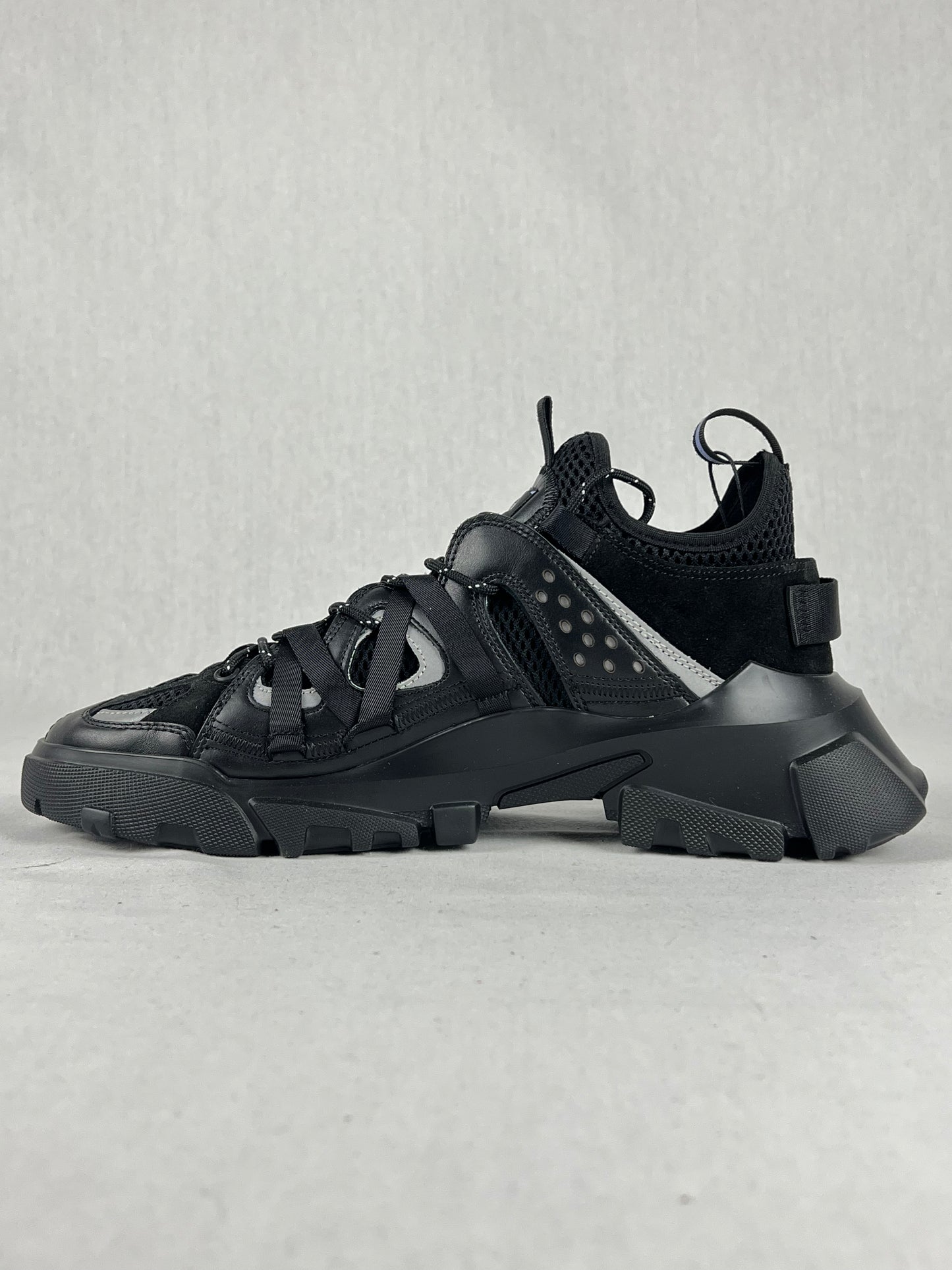 By MCQ (McQueen)