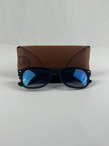 Ray-Ban