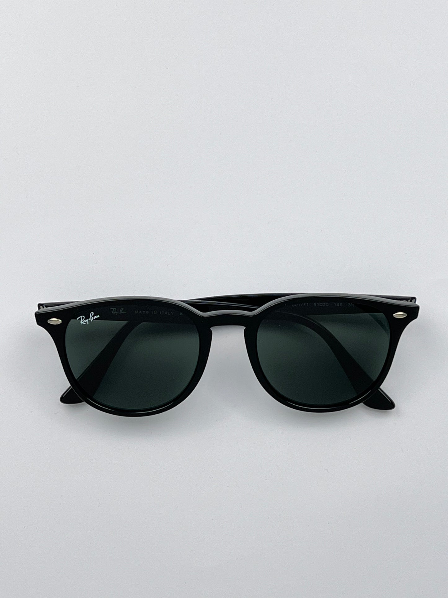 Ray-Ban