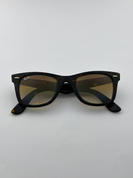 Ray-Ban