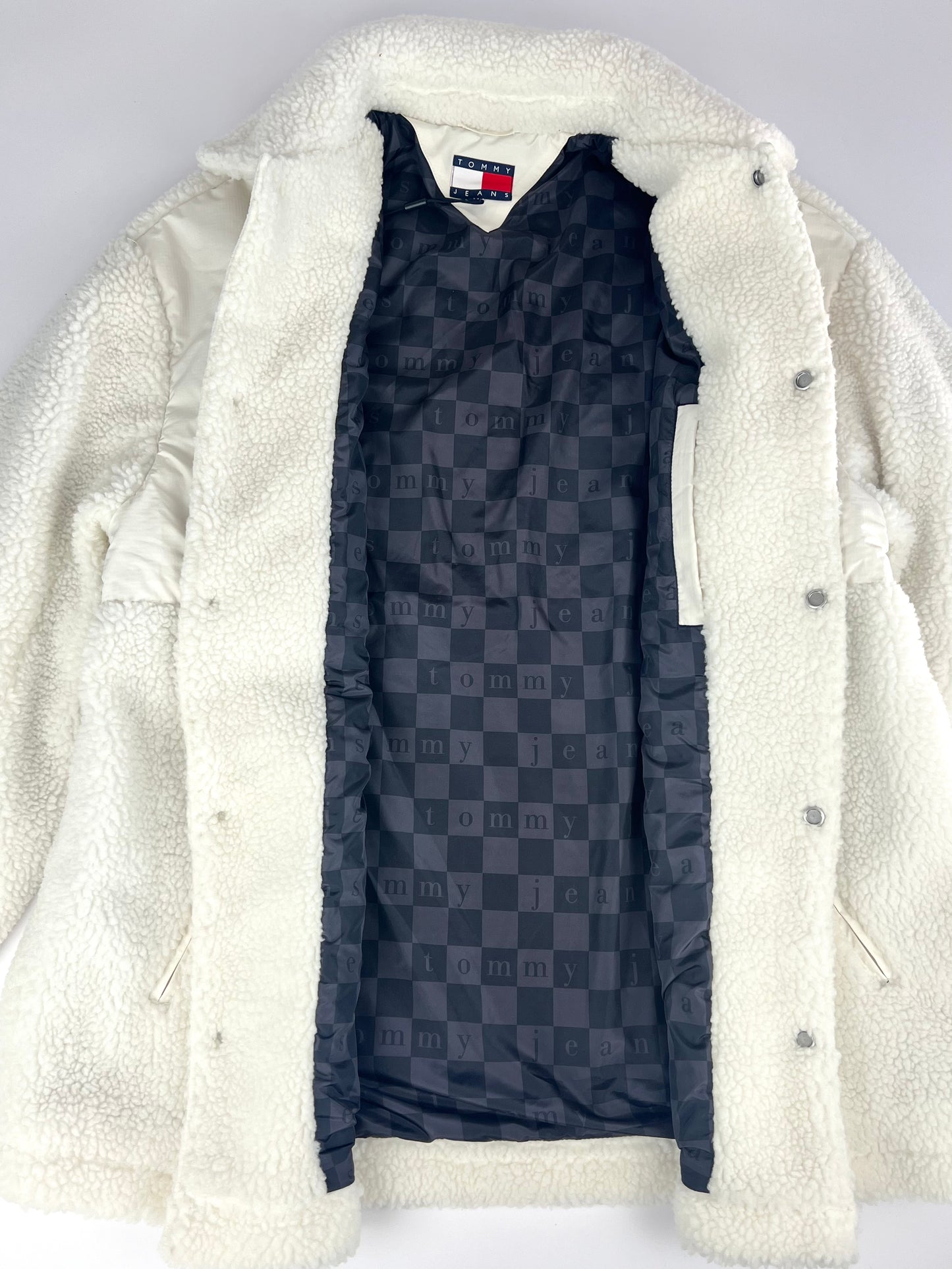 Tommy Hilfiger
