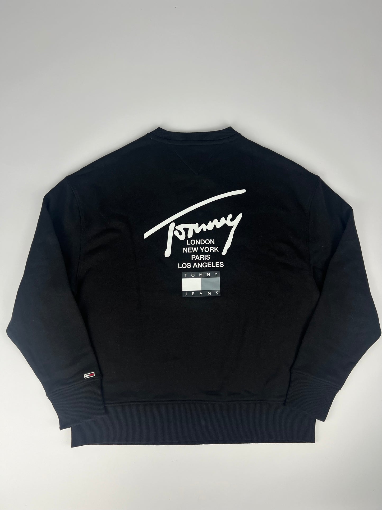 Tommy Hilfiger