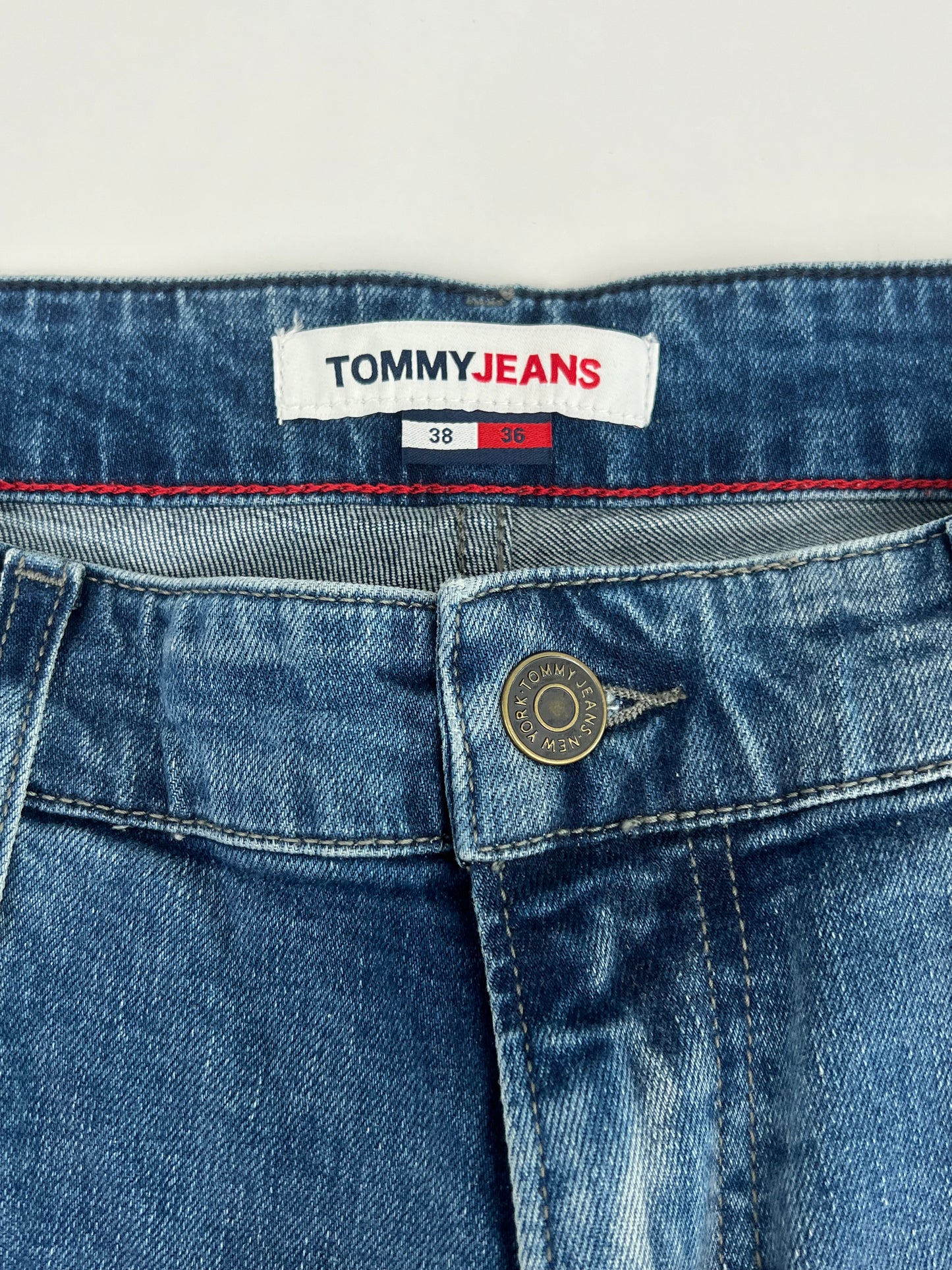 Tommy Hilfiger